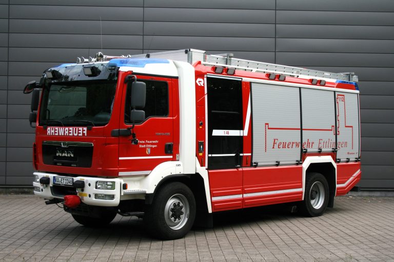 1/46 - Hilfeleistungslöschfahrzeug